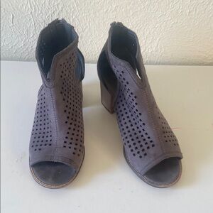 Buckle Vintage 83 ankle boots open toe